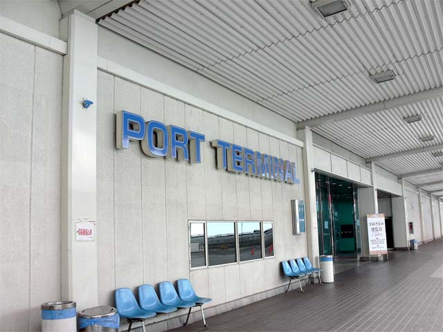 ポートターミナル　入口