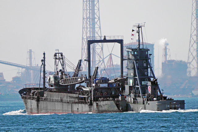 第八十八金栄丸(台船+押船) 左舷後